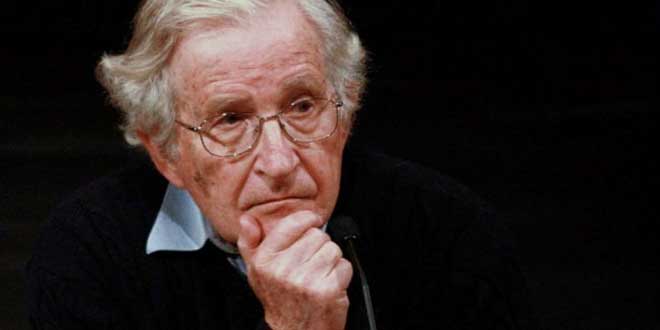 تشومسكي: ليس هناك ما يبرر للغرب نشر أسلحته على حدود روسيا