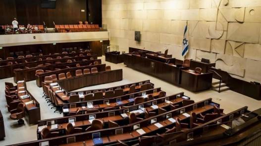 إسرائيل تتجه إلى حل الكنيست قبل منتصف الليل وإجراء انتخابات مبكرة