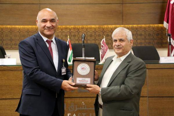 السلامة المهنية .. دورةٌ تدريبية لمشرفي مختبرات كليتيّ الصيدلة والهندسة في الشرق الأوسط