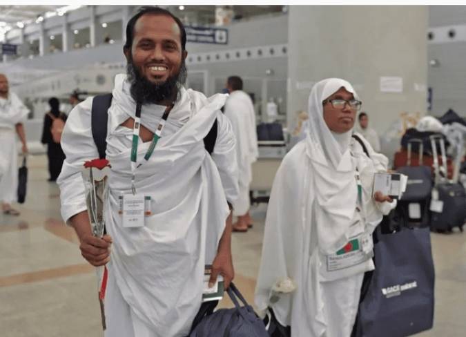 المسلمون يتدفقون على مكة في أول حج بعد الجائحة