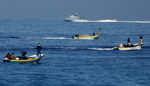 بحرية الاحتلال تستهدف الصيادين جنوب قطاع غزة