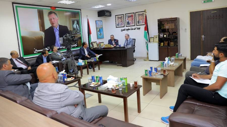 فلسطين النيابية تستمع لمطالب أهالي مخيم الحسين