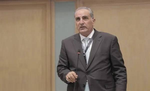 النائب الرواشدة يستجوب الحكومة حول سيارة مدير هيئة النقل الفارهة