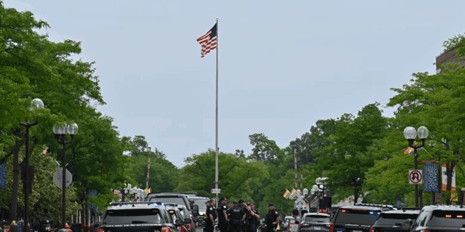 مقتل ثلاثة أشخاص بإطلاق نار في موكب عيد الاستقلال بولاية إلينوي الأمريكية