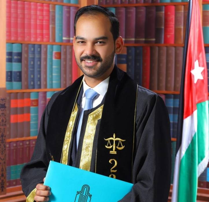 العجارمة يحصل على درجة البكالوريوس من جامعة آل البيت