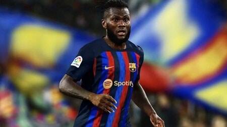 رسميا.. برشلونة يعلن ضم فرانك كيسي في صفقة انتقال حر بمبلغ 500 مليون يورو