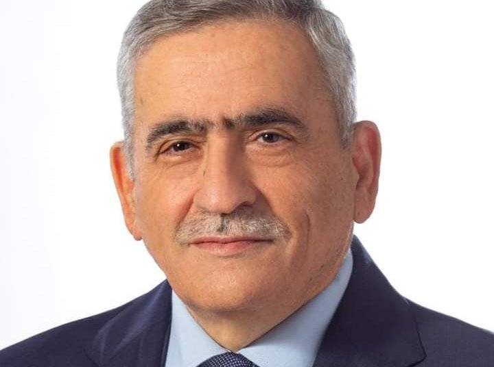 عبيدات يُهنّئ أسرة الجامعة الأردنيّة بحلول عيد الأضحى المُبارك
