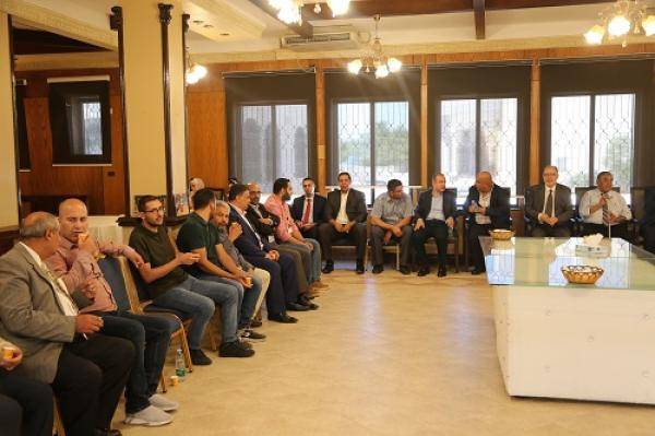 أسرة جامعة الزيتونة الاردنية تتبادل التهاني بعيد الأضحى المبارك