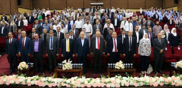 جامعة الزرقاء تتبادل التهاني بحلول عيد الأضحى المبارك