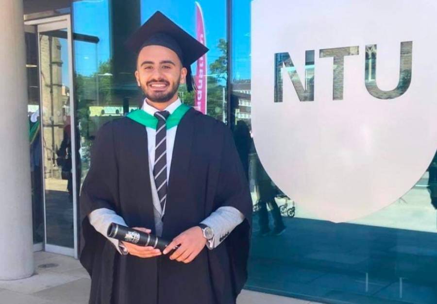 الفايز يحصل على درجة البكالوريوس من أعرق  الجامعات البريطانية