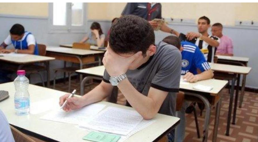 طلبة التوجيهي : امتحان الرياضيات ليس صعبا