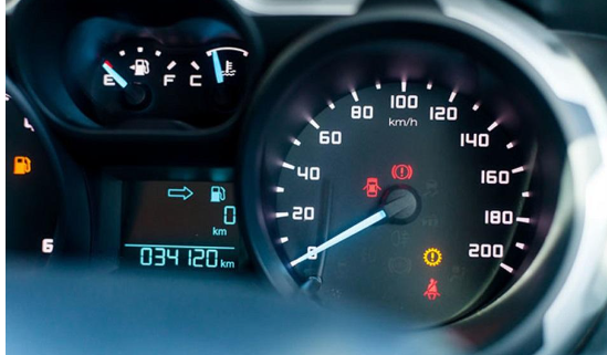 كيفية اكتشاف التلاعب في عداد السيارة المستعملة