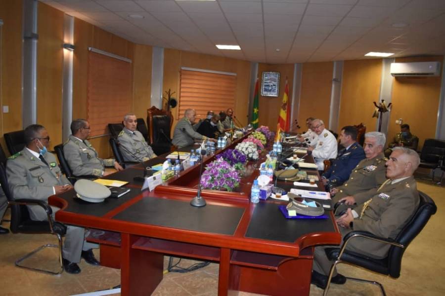وزير الدفاع الموريتاني يلتقي بقائد أركان الجيوش الإسبانية