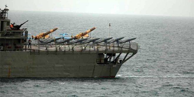 إيران تزيح الستار عن أول ناقلة بحرية للطائرات المسيرة