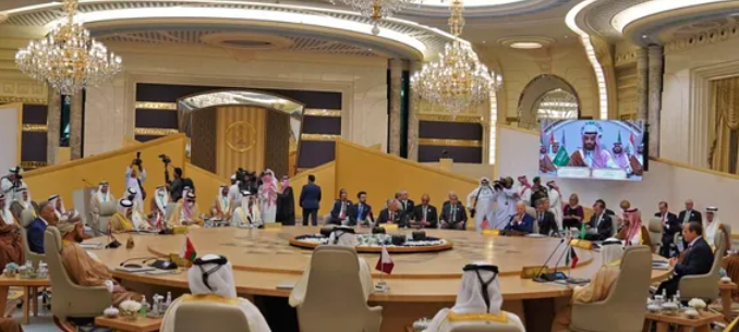 تأكيد على التعاون الاستراتيجي.. كلمات القادة في قمة جدة