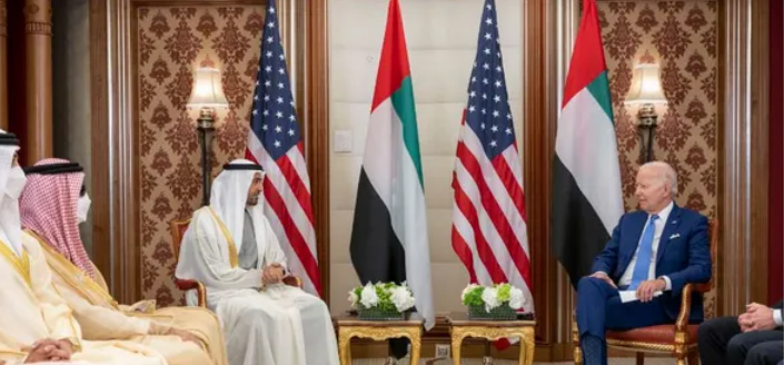 بايدن يدعو محمد بن زايد لزيارة الولايات المتحدة
