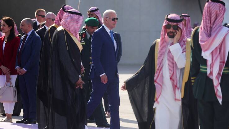 بايدن يغادر السعودية مختتمًا أول زيارة للشرق الأوسط