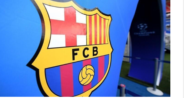 لماذا يعشق النجوم برشلونة رغم الأزمات؟