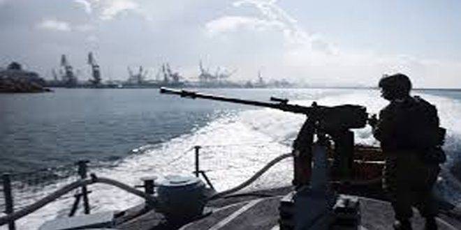 بحرية الاحتلال تعتدي على الصيادين الفلسطينيين في قطاع غزة