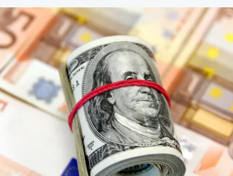 قرار مرتقب للمركزي الأوروبي يدفع اليورو بعيدا عن الدولار