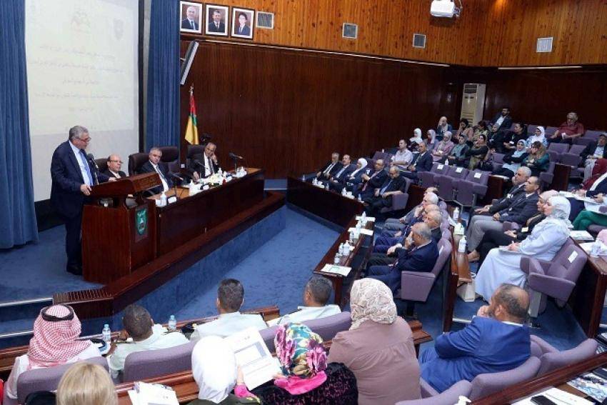 عبيدات: الجامعة الأردنية تقوم بمراجعة شاملة لمختلف برامجها