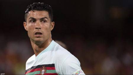 صحيفة إسبانية تكشف قرار ريال مدريد بشأن إعادة رونالدو