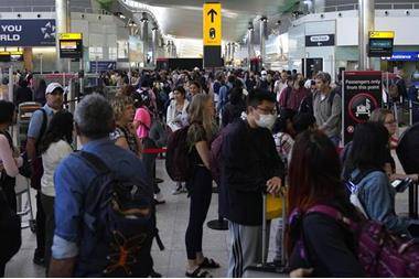 بريطانيا تسجل أعلى معدل للإصابات بكورونا منذ أبريل