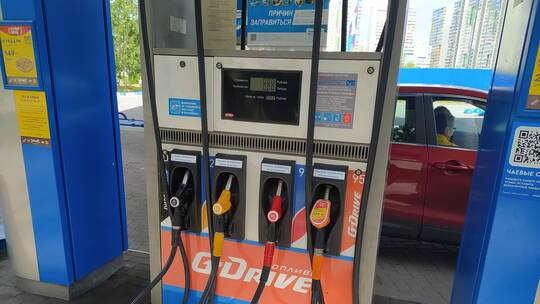 وزير الطاقة الروسي لبوتين: لا توجد مشاكل في البلاد مع مخزونات الوقود قبل الشتاء