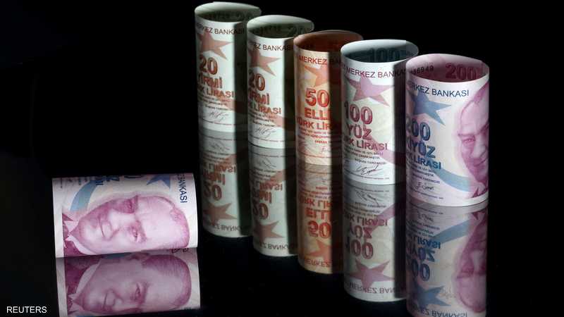 الليرة التركية تهبط لأدنى مستوى هذا العام بعد تثبيت الفائدة