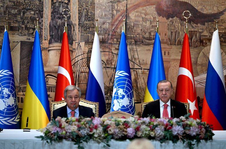 روسيا وأوكرانيا تبرمان اتفاقا أساسيا في إسطنبول لاستئناف صادرات الحبوب