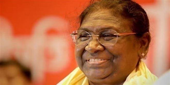 تنصيب دروبادي مورمو رئيسة للهند