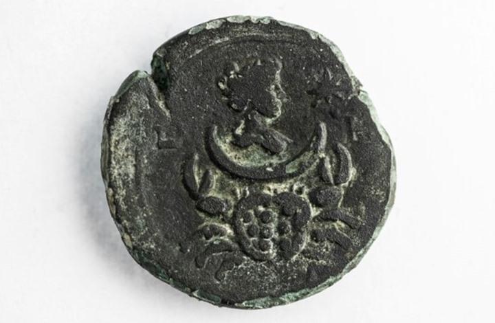 العثور على عملة رومانية فريدة بشمال فلسطين