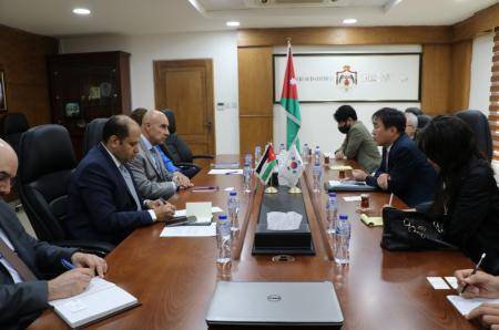 بحث التعاون الاستثماري بين الاردن وكوريا الجنوبية