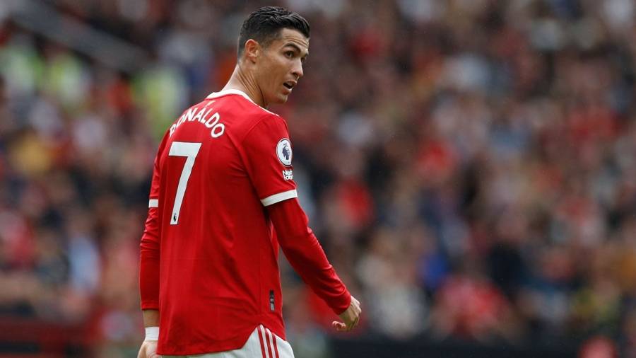 تفاصيل اجتماع رونالدو مع مسؤولي مانشستر يونايتد