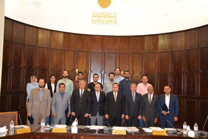 مجلس جامعة الإسكندرية يكــــرم هيئة التدريس وأطباء الطوارئ بالمستشفيات الجامعيـة _صور