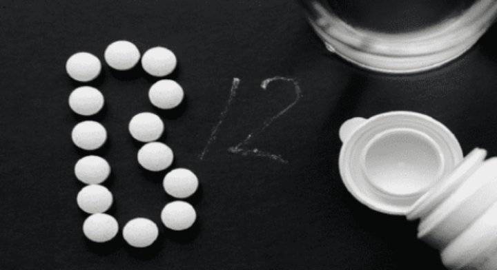 علامة في قدميك تشير لنقص فيتامين B12