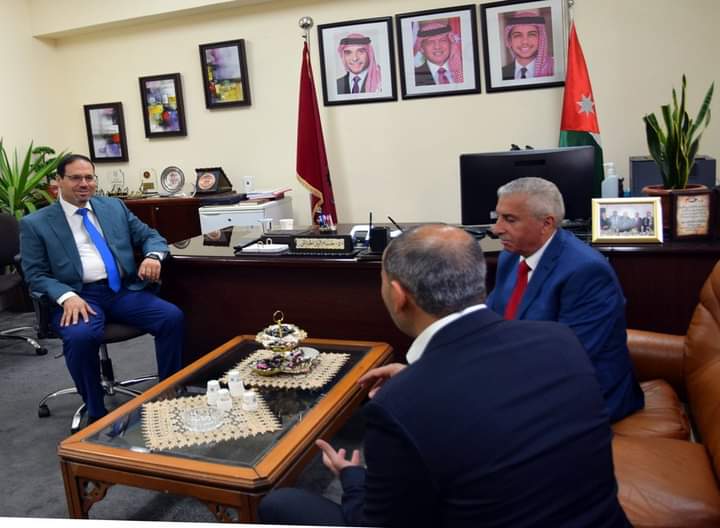 كلية الاقتصاد والعلوم الإدارية بالجامعة الهاشمية تسير في إجراءات الحصول على الاعتماد الدولي  AACSB