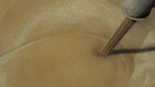 أول شحنة حبوب أوكرانية تغادر أوديسا اليوم