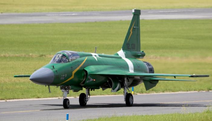 اختفاء هليكوبتر عسكرية باكستانية تقل جنرالا وخمسة آخرين