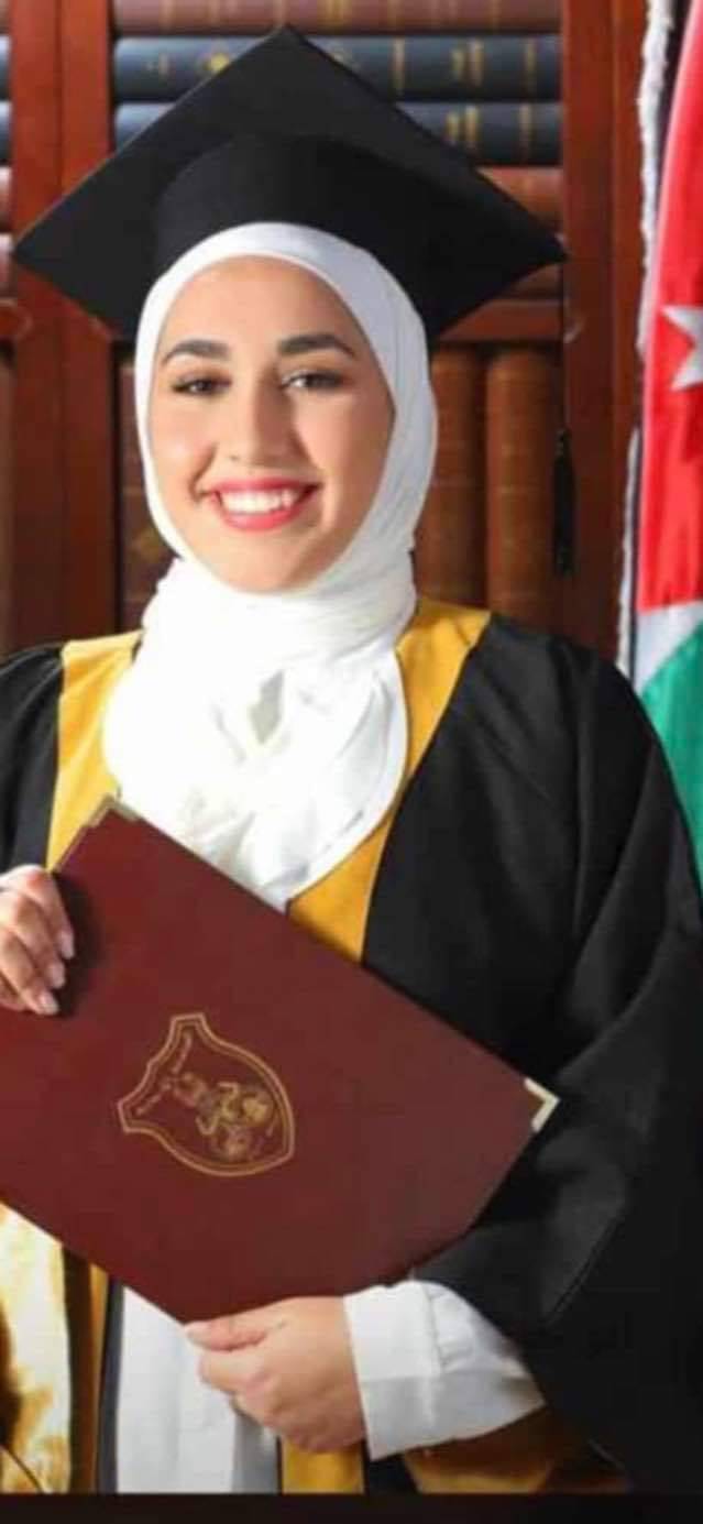 الصحفي ليث الفراية يهنئ المهندس خلف الرقاد بمناسبة تخرج ابنته