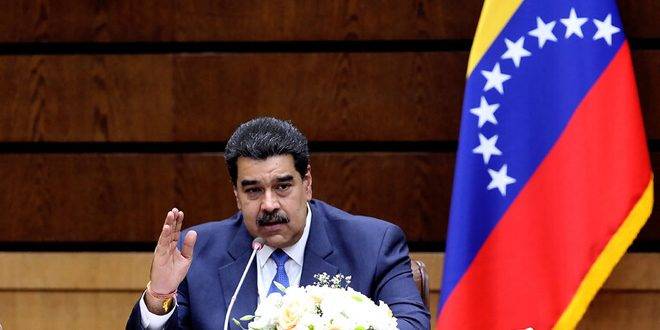 مادورو يطالب الأرجنتين بإعادة طائرة فنزويلية محتجزة بتوجيه أمريكي