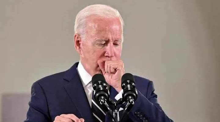 زلة لسان جديدة لبايدن.. وصف نفسه بـ «نائب الرئيس»