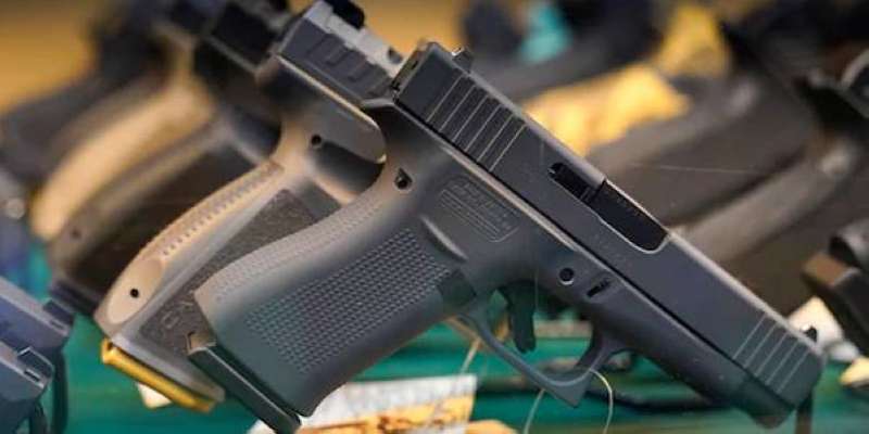 كندا ستحظر استيراد المسدسات