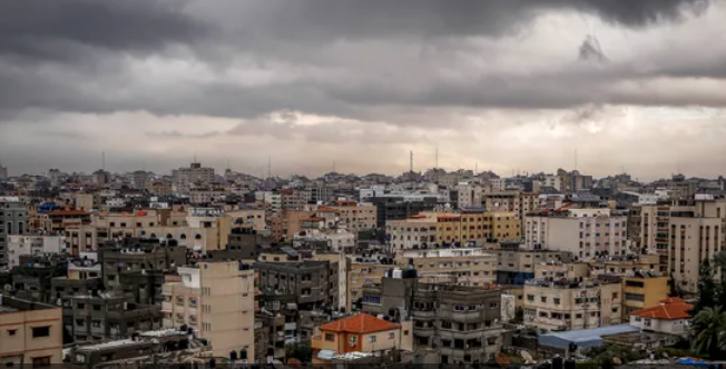 غزة.. توقف محطة الكهرباء عن العمل لنفاد الوقود