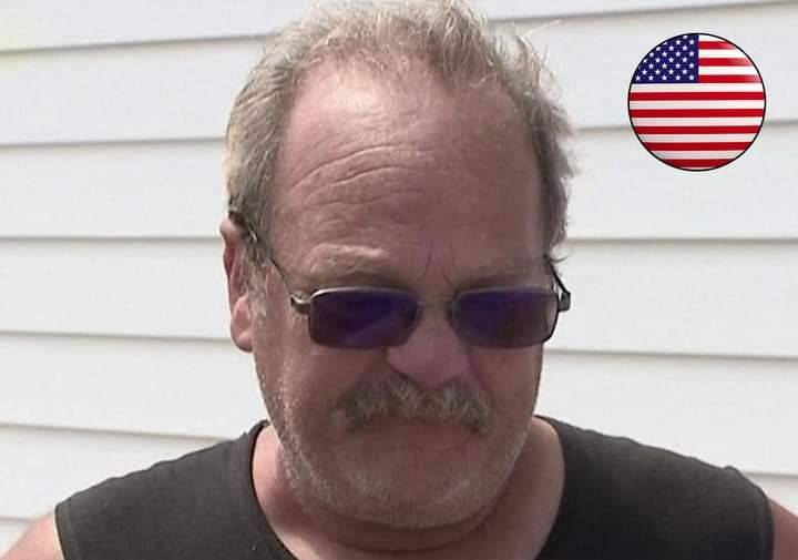 إطفائي ذهب لإطفاء الحريق.. فوجد 10 قتلى هم أفراد عائلته