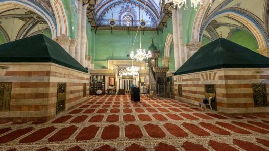 الأوقاف الفلسطينية: منع رفع الأذان 338 وقتا بالحرم الإبراهيمي العام الحالي