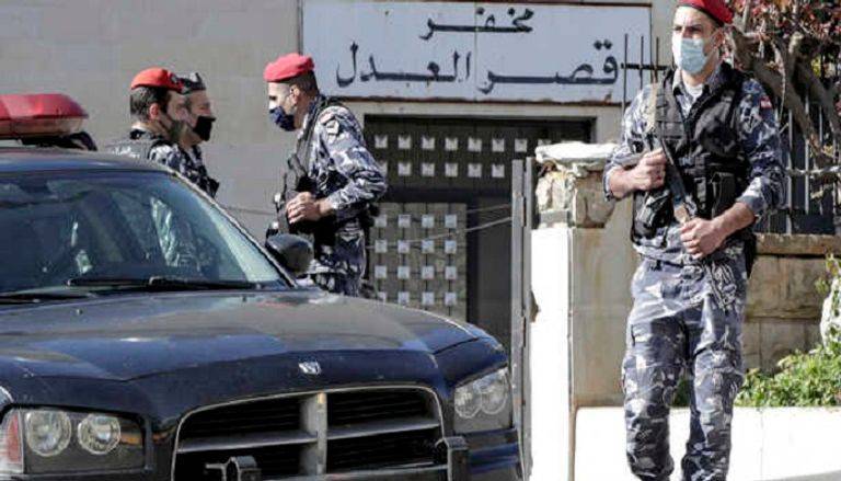 باستخدام منشار.. هروب 31 موقوفا من سجن في لبنان