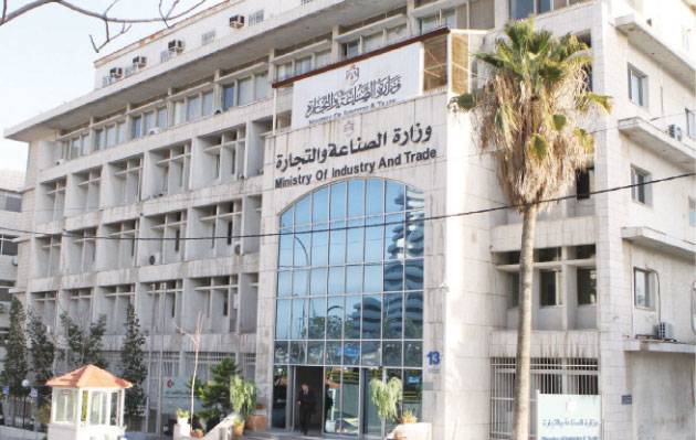 منتجون: تخفيض تكاليف الإنتاج يعزز تنافسية قطاع الصناعات الغذائية