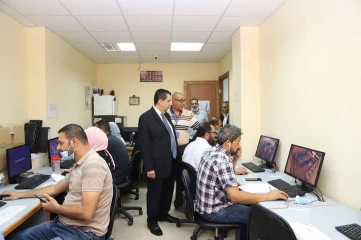 رئيس جامعة البلقاء التطبيقية يتفقد سير اجراءات امتحان الشامل للدورة الصيفية 2022
