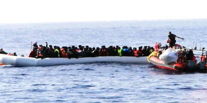 فقدان عشرات المهاجرين بعد غرق مركبهم في بحر إيجه